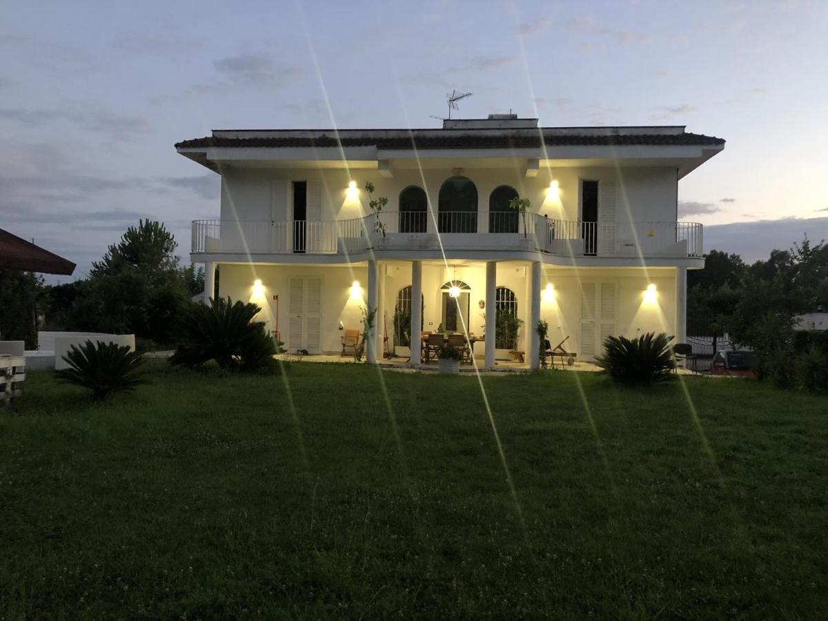 Casa Blanca B&B Латина Екстер'єр фото