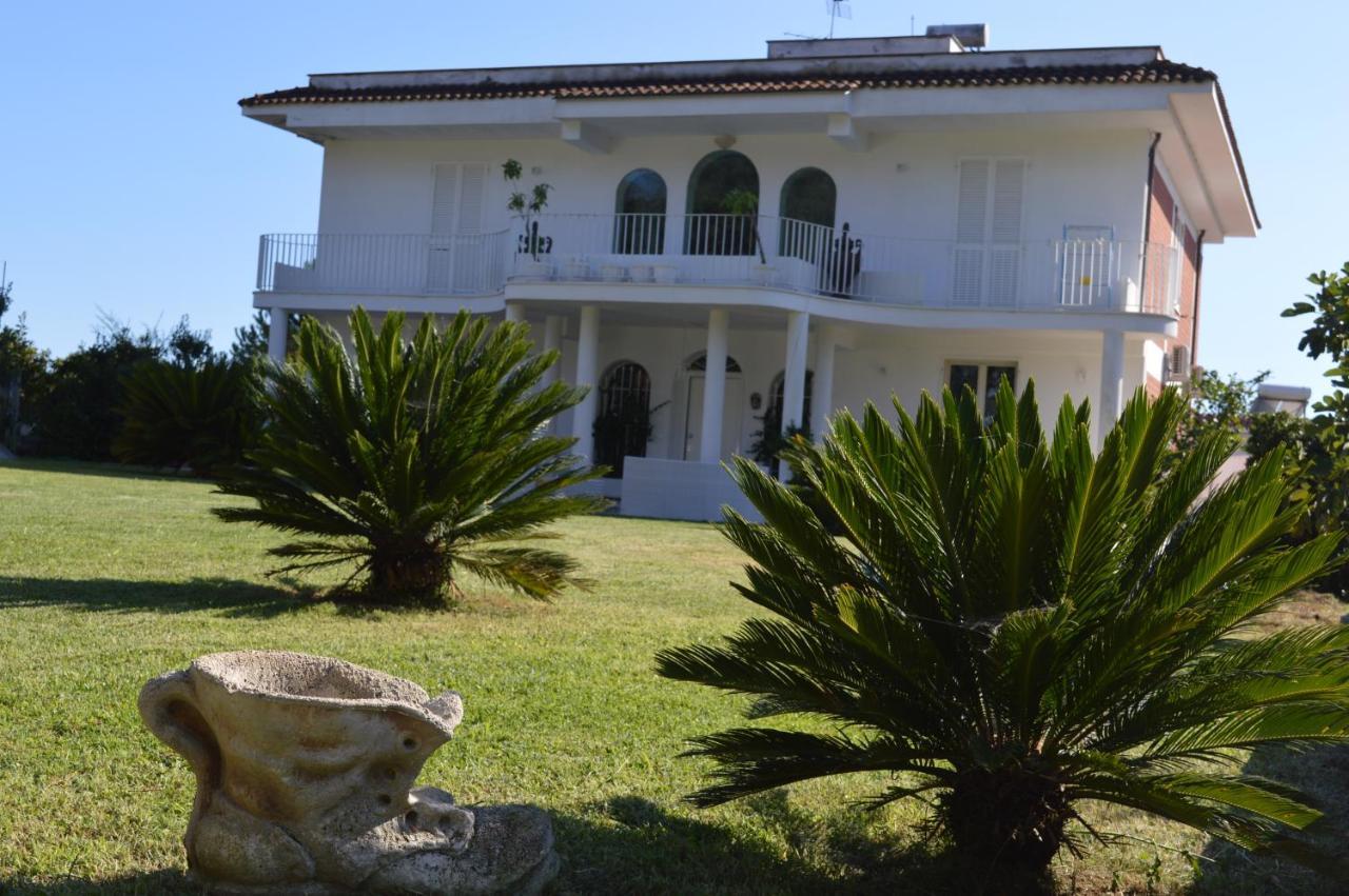 Casa Blanca B&B Латина Екстер'єр фото
